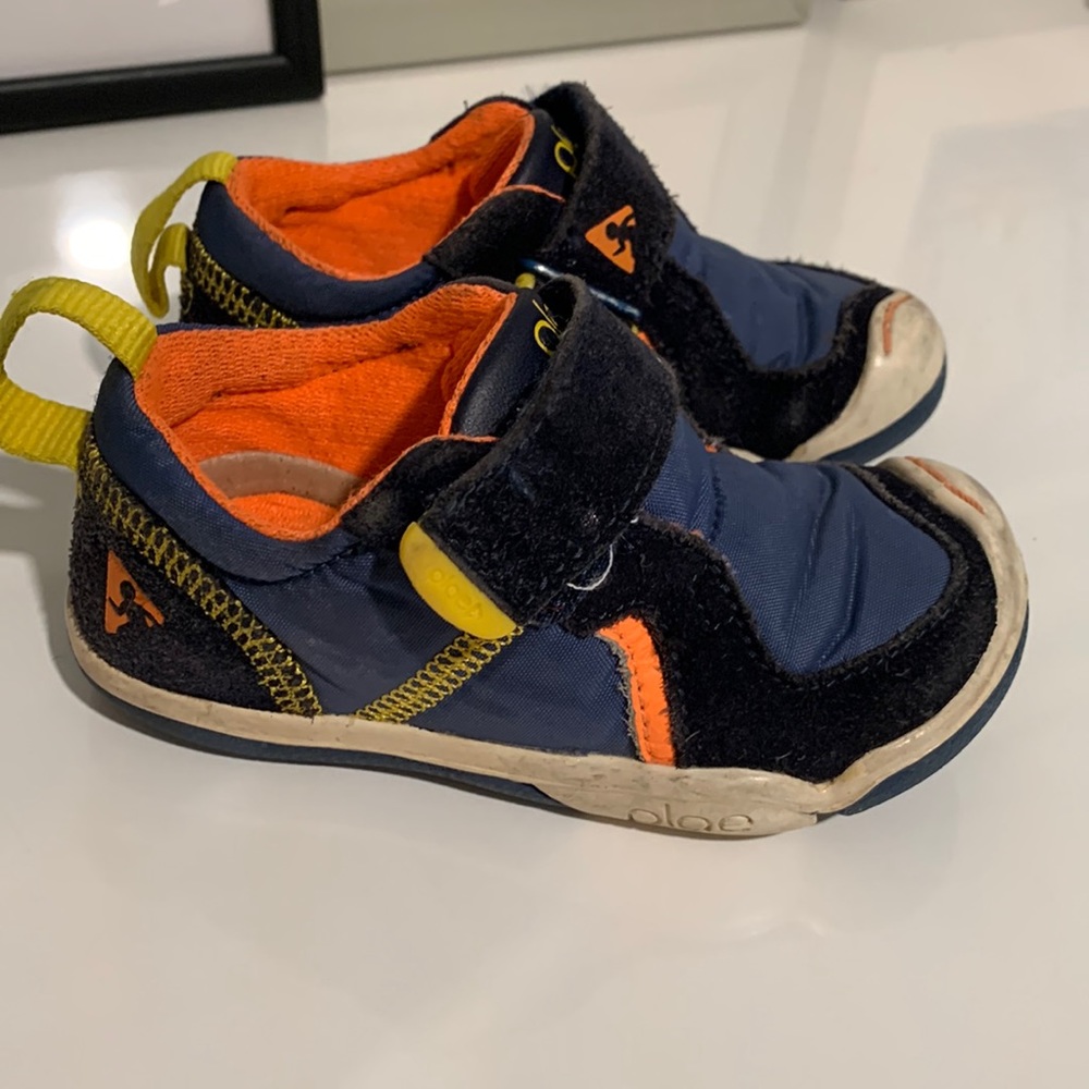 Good used condition Plae shoes